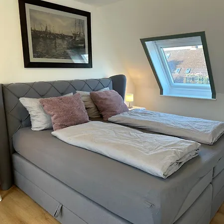 Luett Lubotne * Laboe